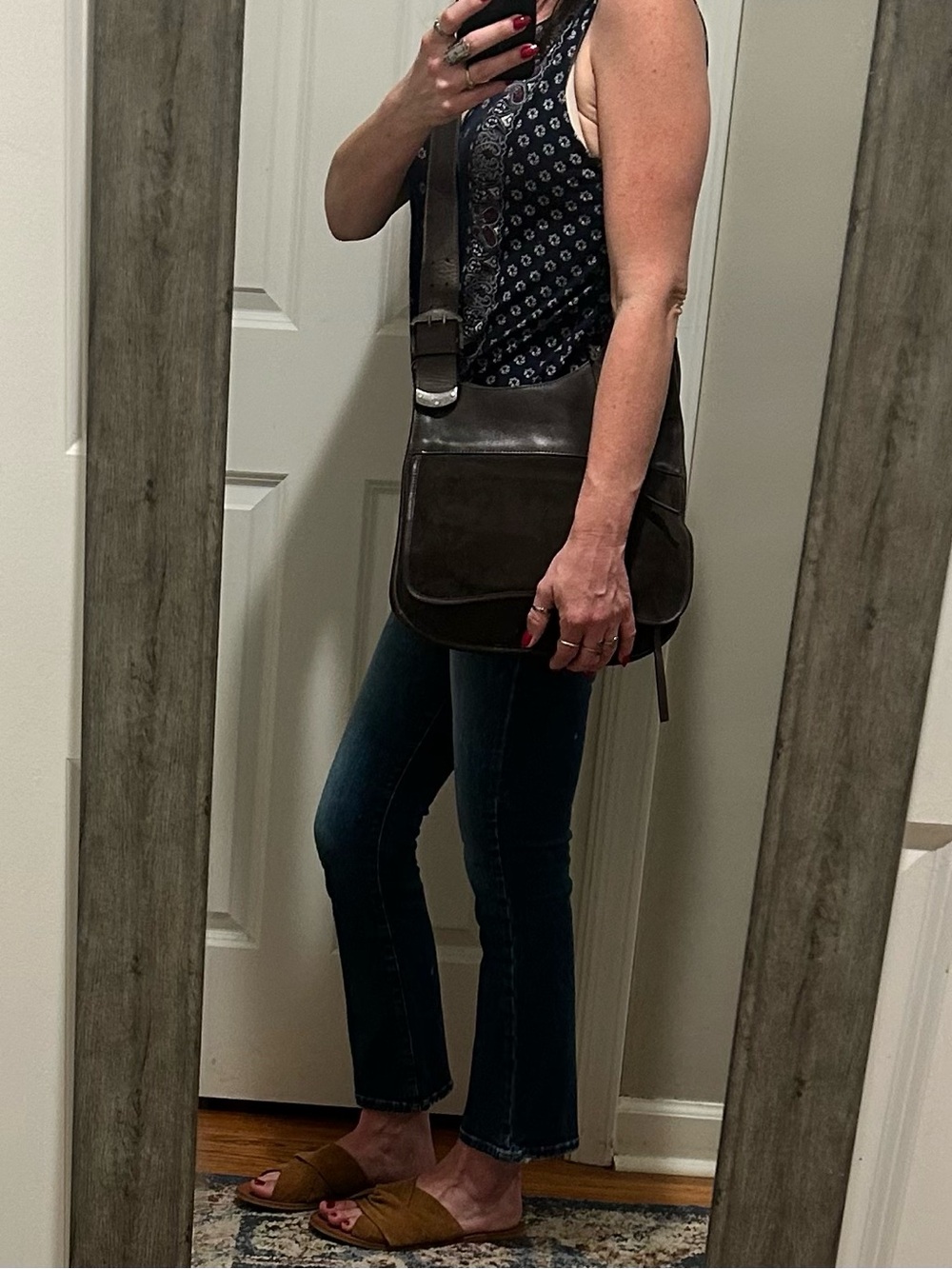 EUC WE THE FREE Roots Revival Sling Shoulder Crossbody Bag in Espresso - Picture 7 of 16